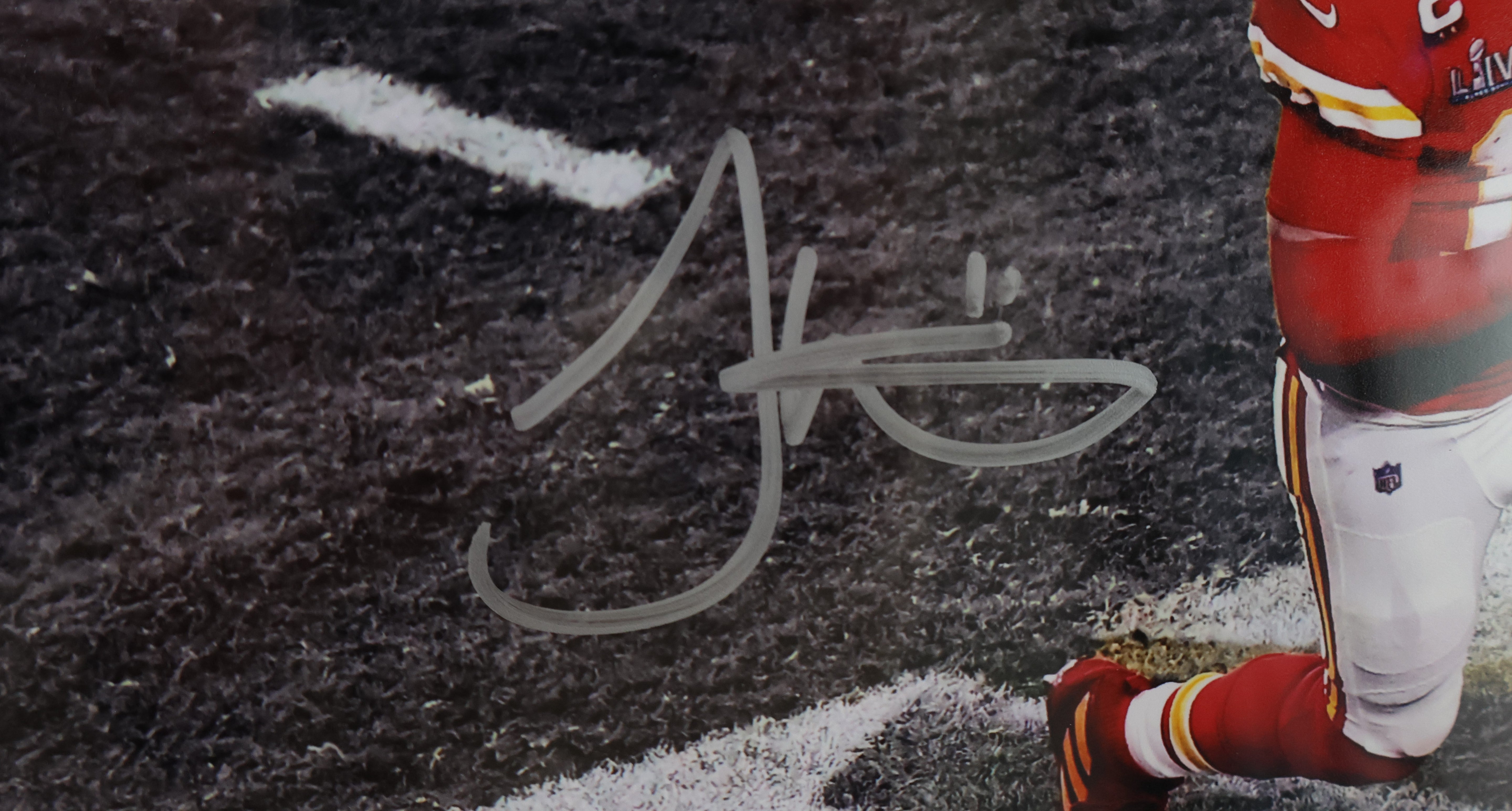 Patrick Mahomes Autographed 16x20 Framed Photo - Multi-Signed Super Bowl LIV Champions Edition