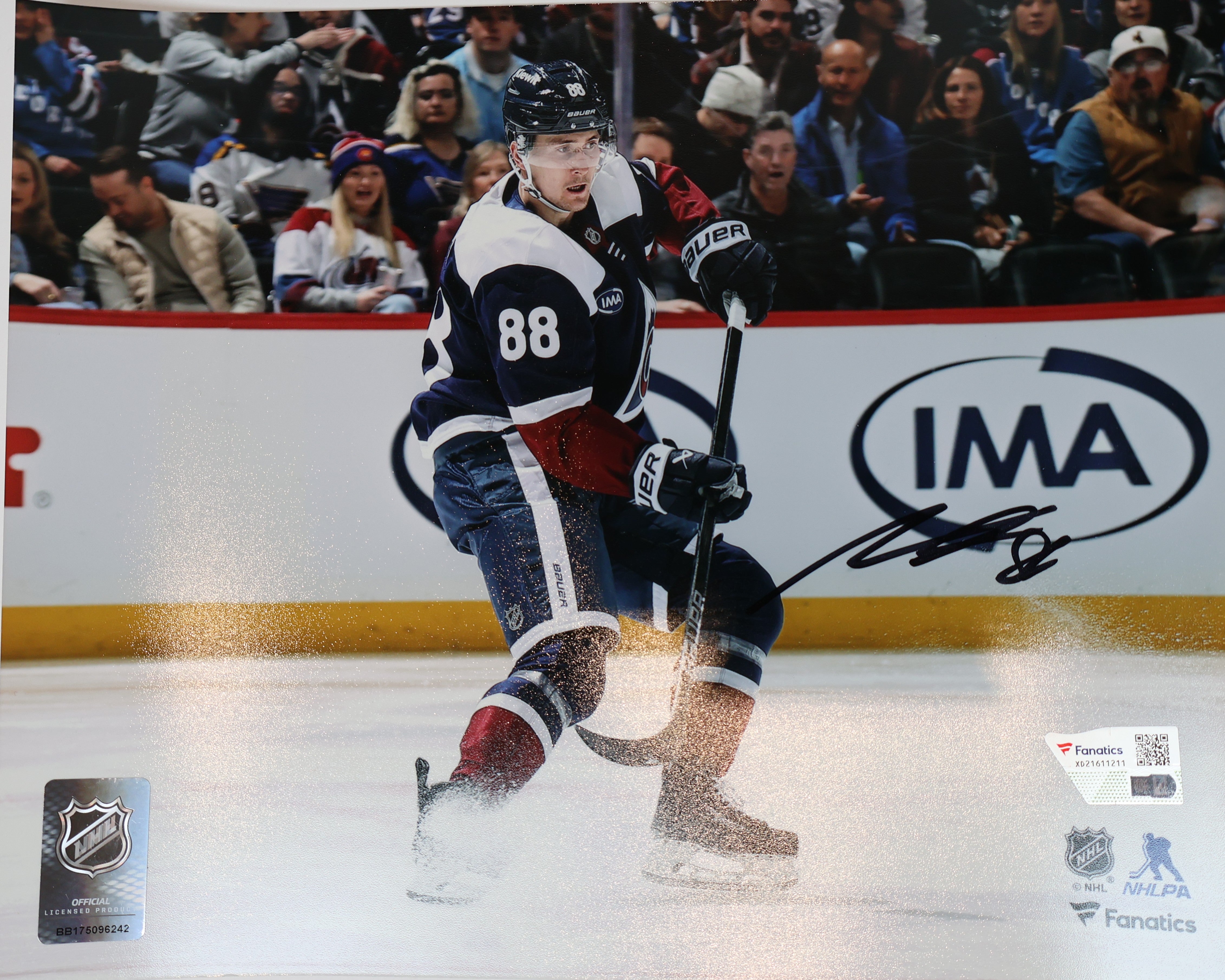 Martin Necas Autographed 8x10 Colorado Avalanche Navy Jersey (black pen)