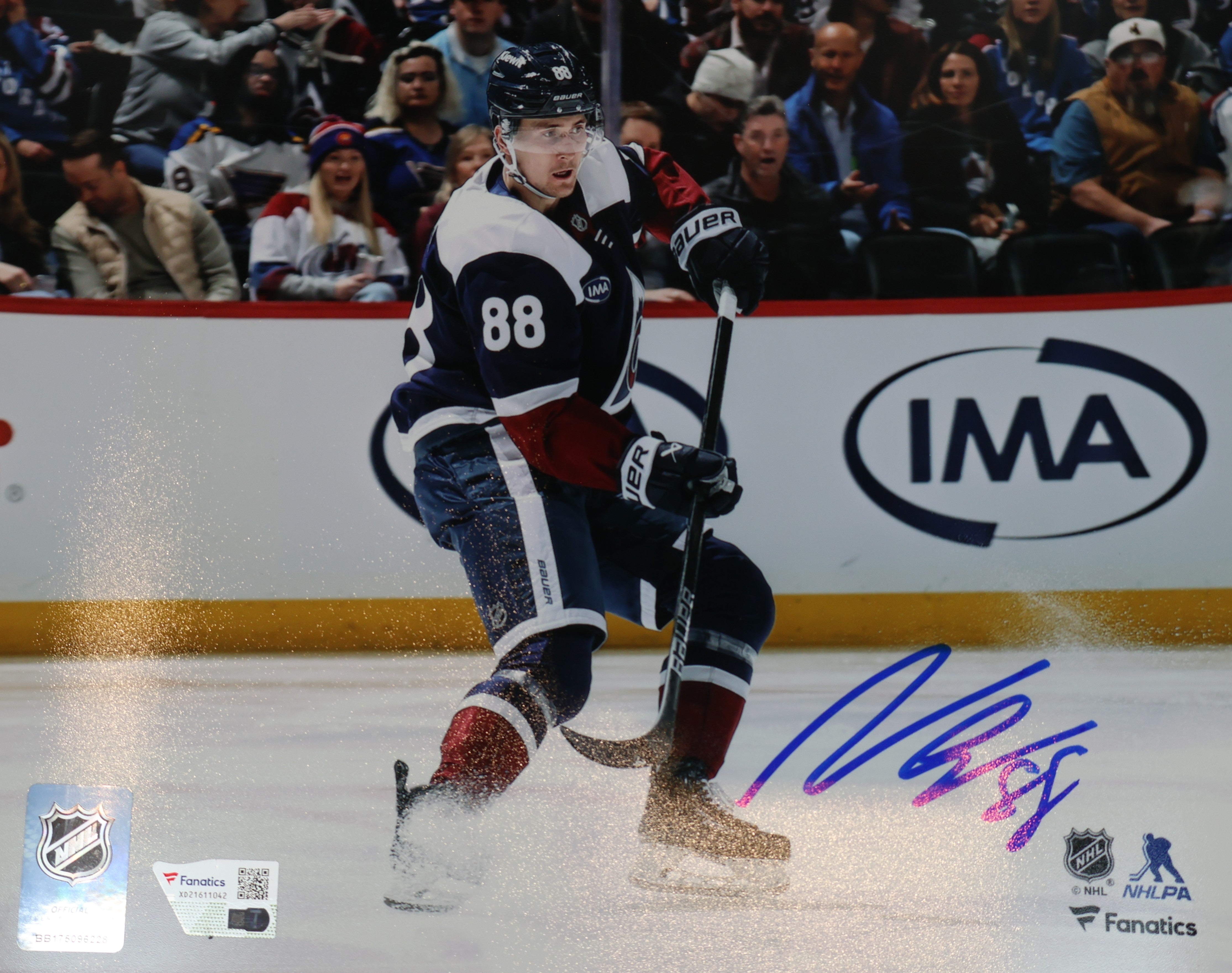 Martin Necas Autographed 8x10 Colorado Avalanche Navy Jersey (blue pen)