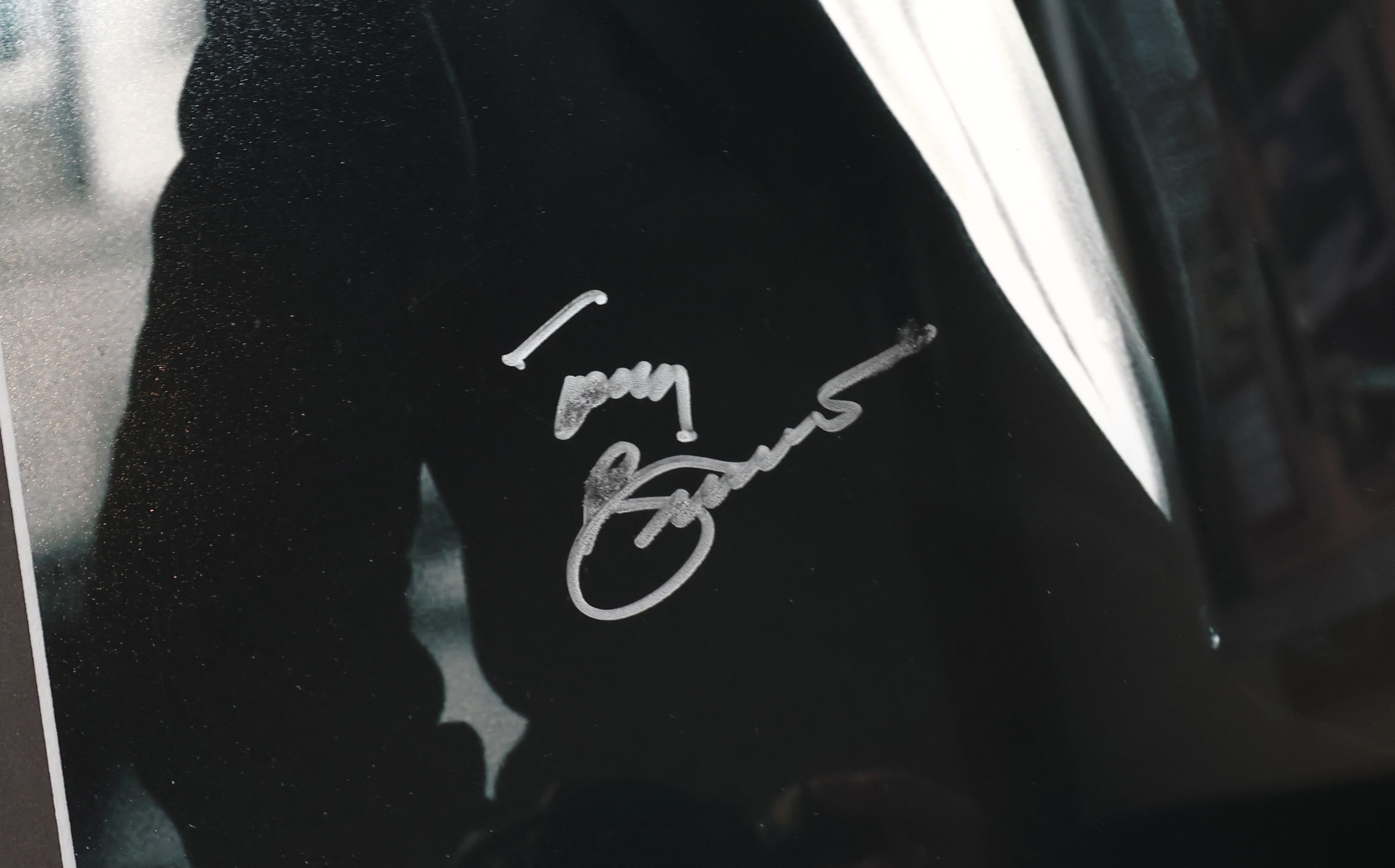 Tony Bennett Autographed 8x10 B/W Framed Photo PSA/DNA COA (AD48017)