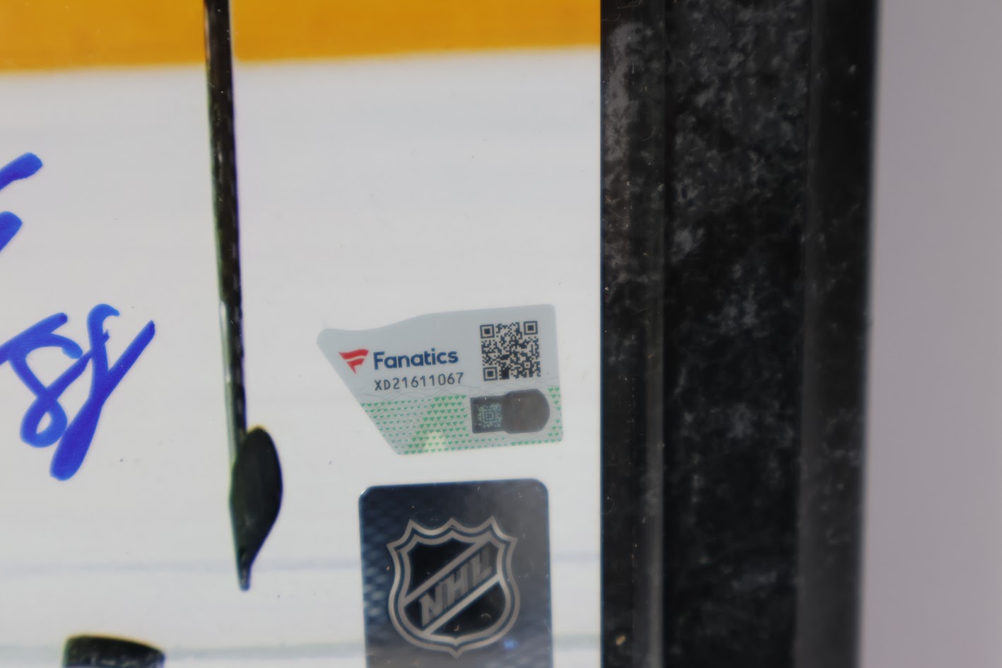 Martin Necas Autographed 8x10 Photo with Plaque - White Jersey | Fanatics Certified