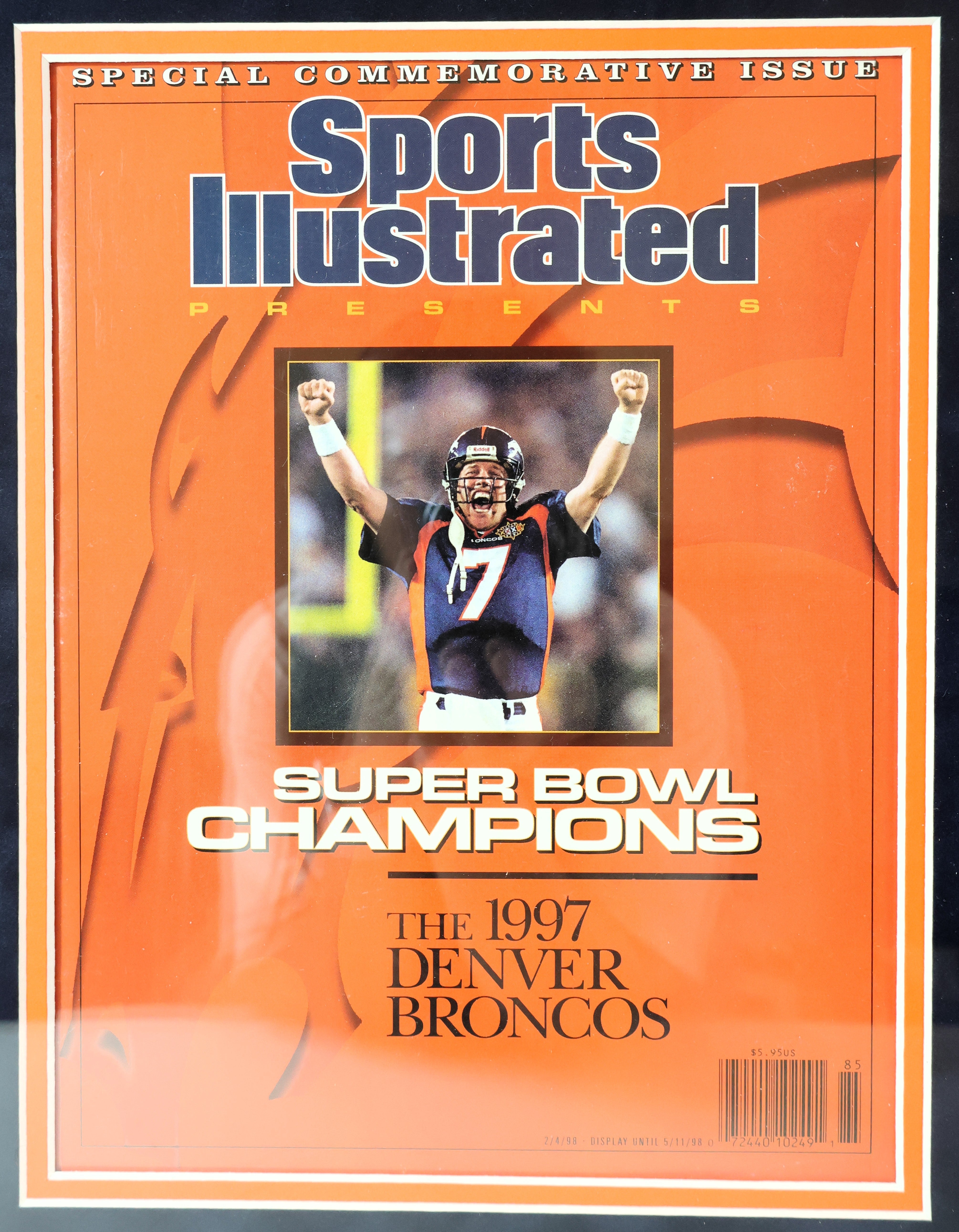 John Elway Autographed 8x10 Art with 2 unsigned Sports Illustrateds Beckett COA