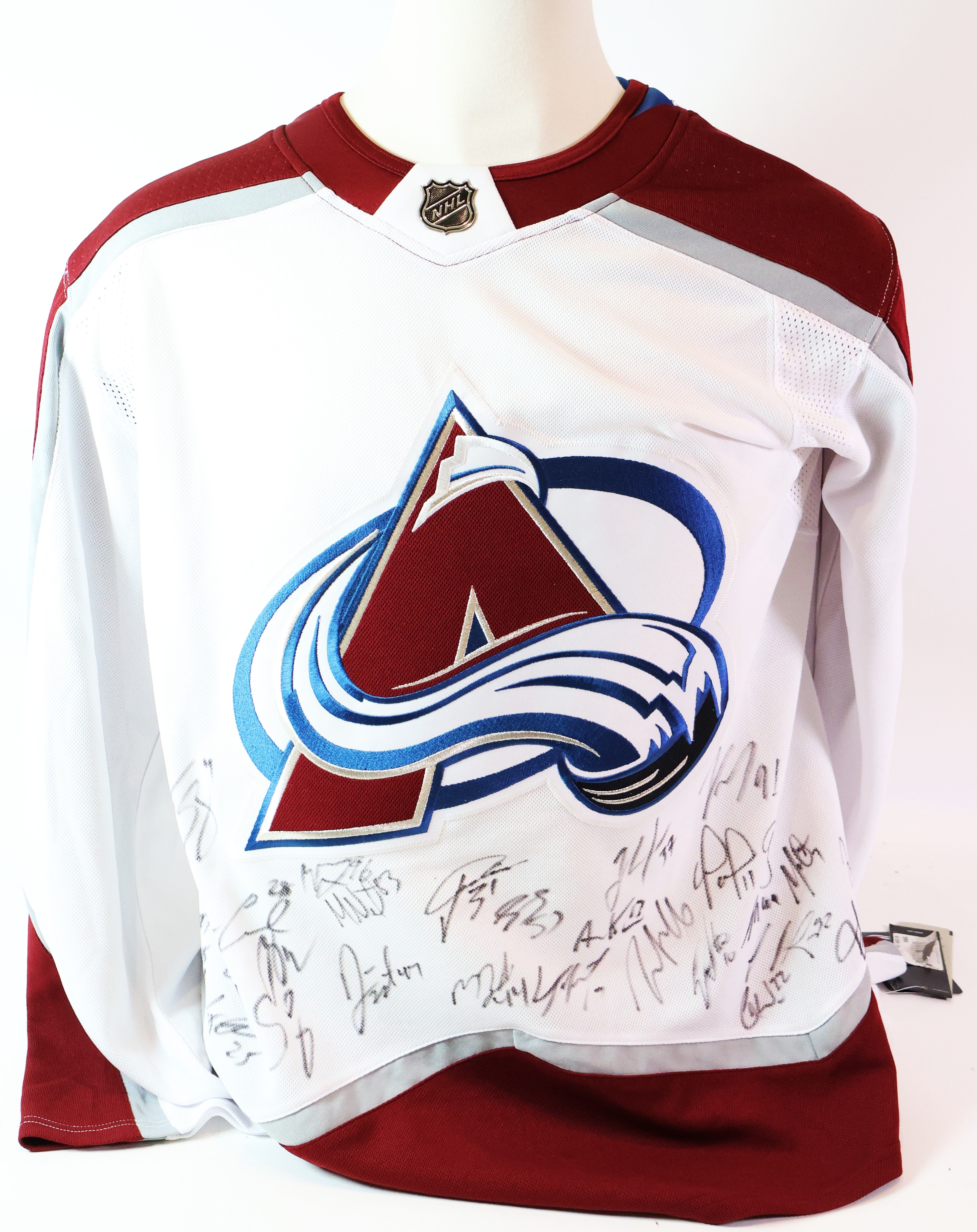 2018-19 Colorado Avalanche Team Signed Jersey (Players listed below) - LSM COA