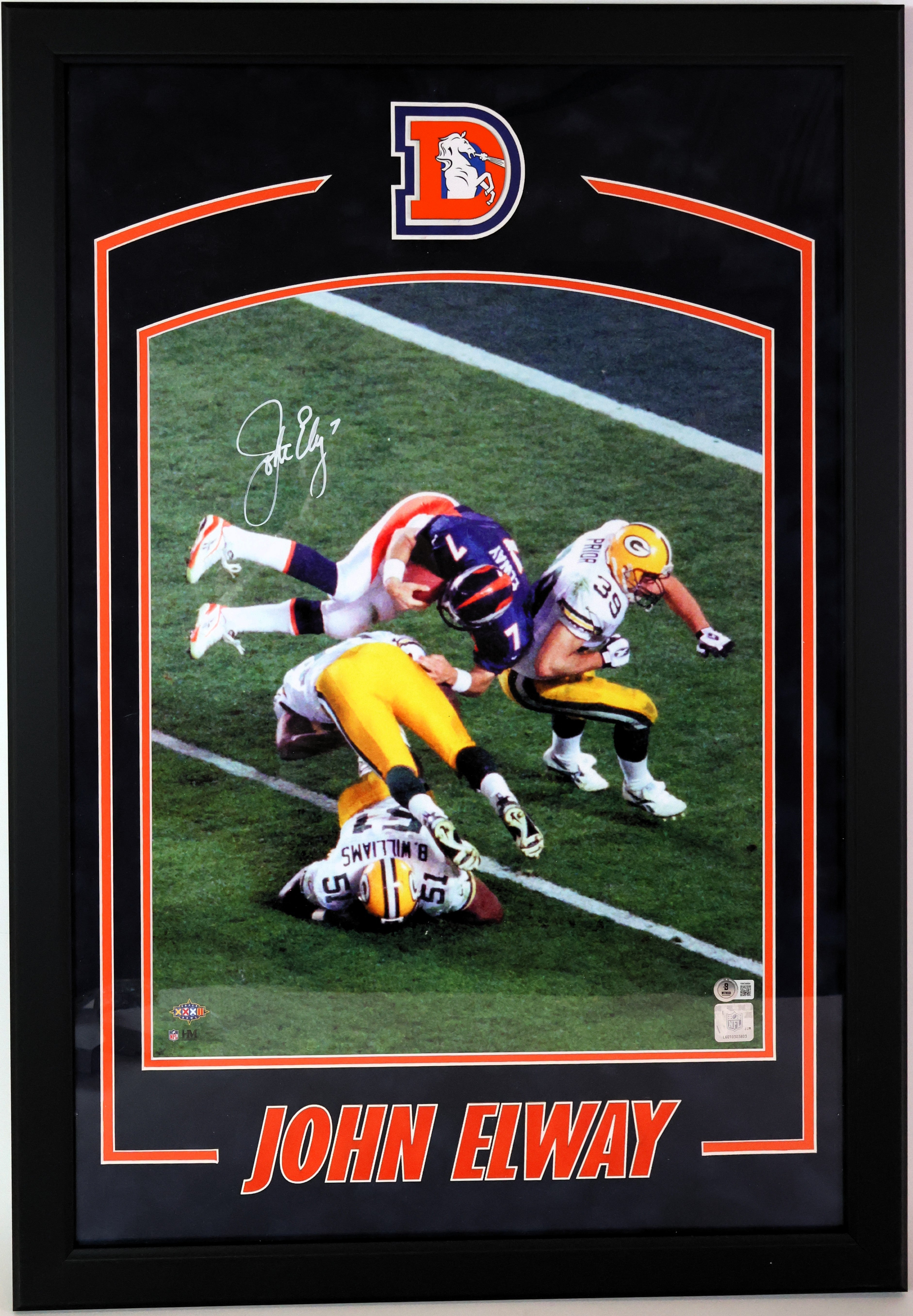 John Elway Autographed Denver Broncos 16x20 Photo - Framed with Beckett COA