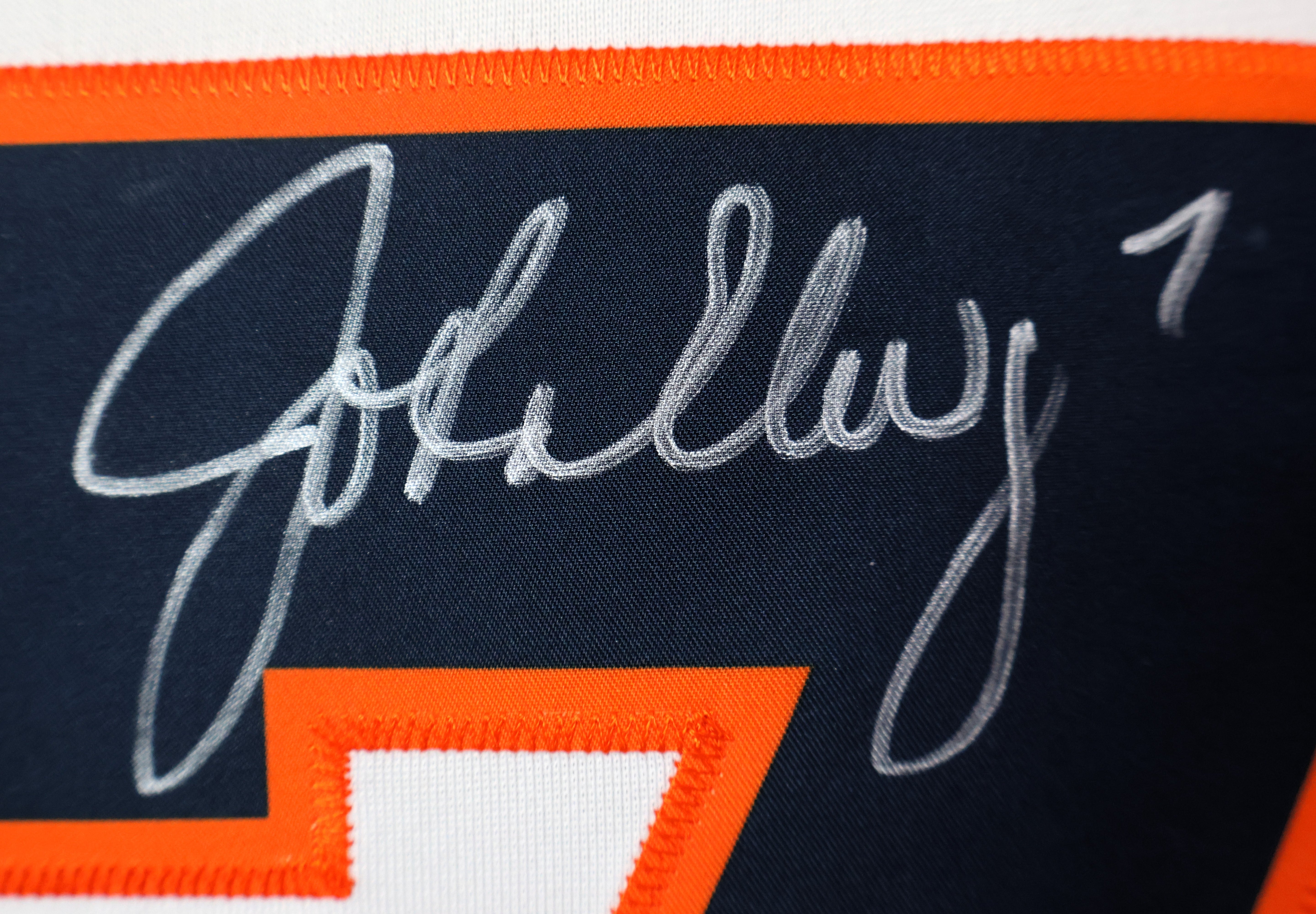 John Elway Autographed Denver Broncos Nike White Medium Jersey Beckett COA