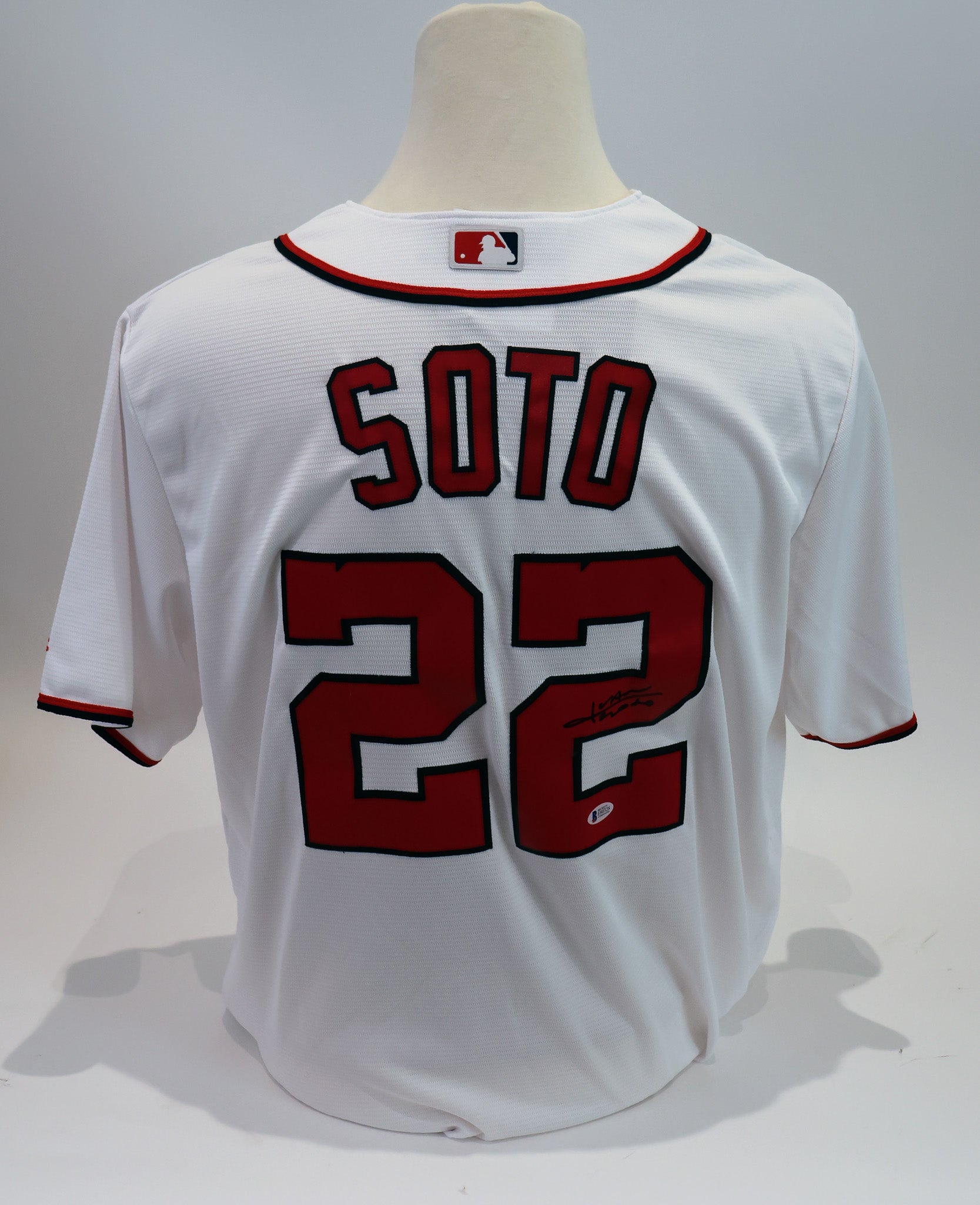 Juan Soto Washington Nationals Autographed Jersey - Beckett COA