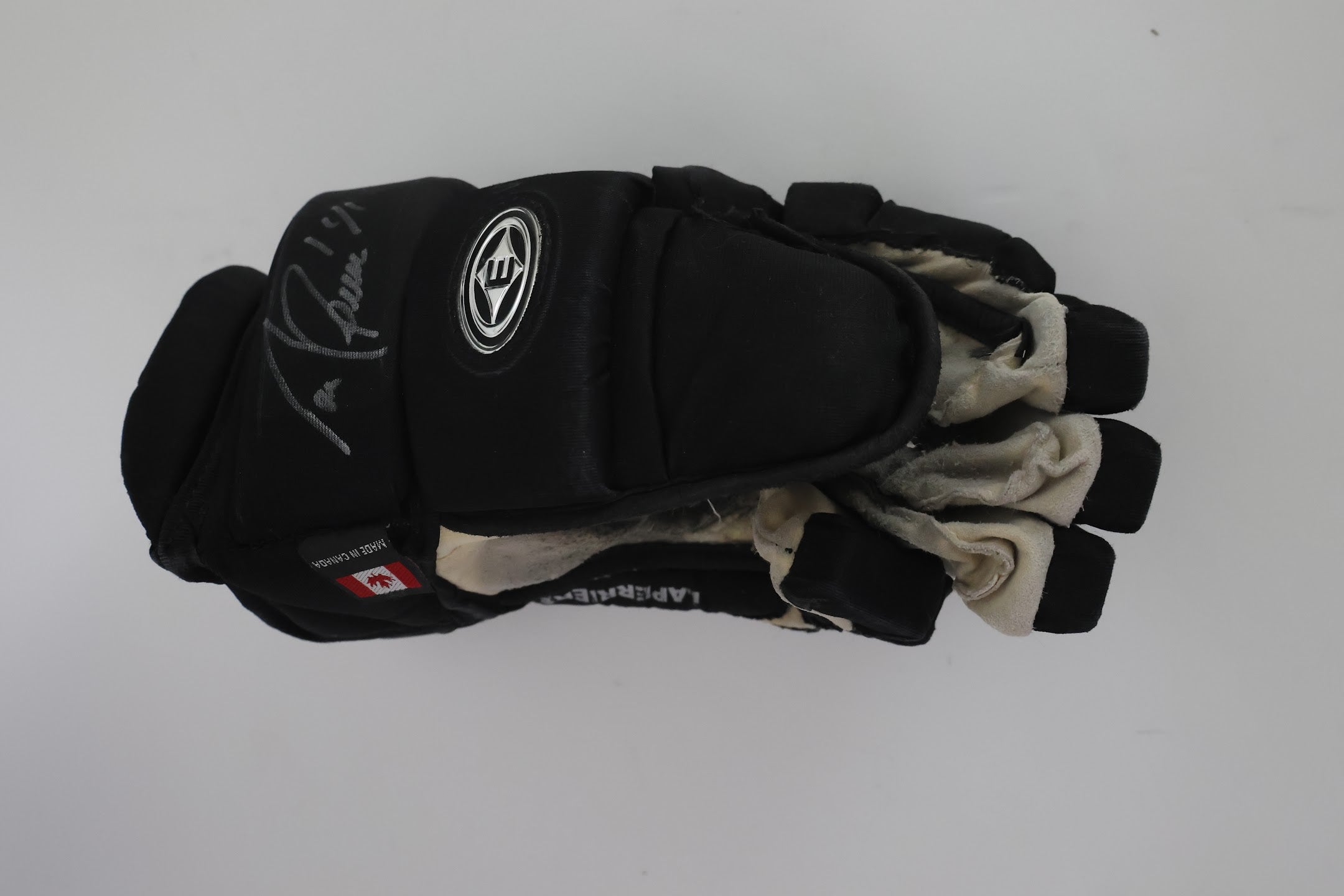 Ian Laperriere Autographed Hockey Glove JSA COA