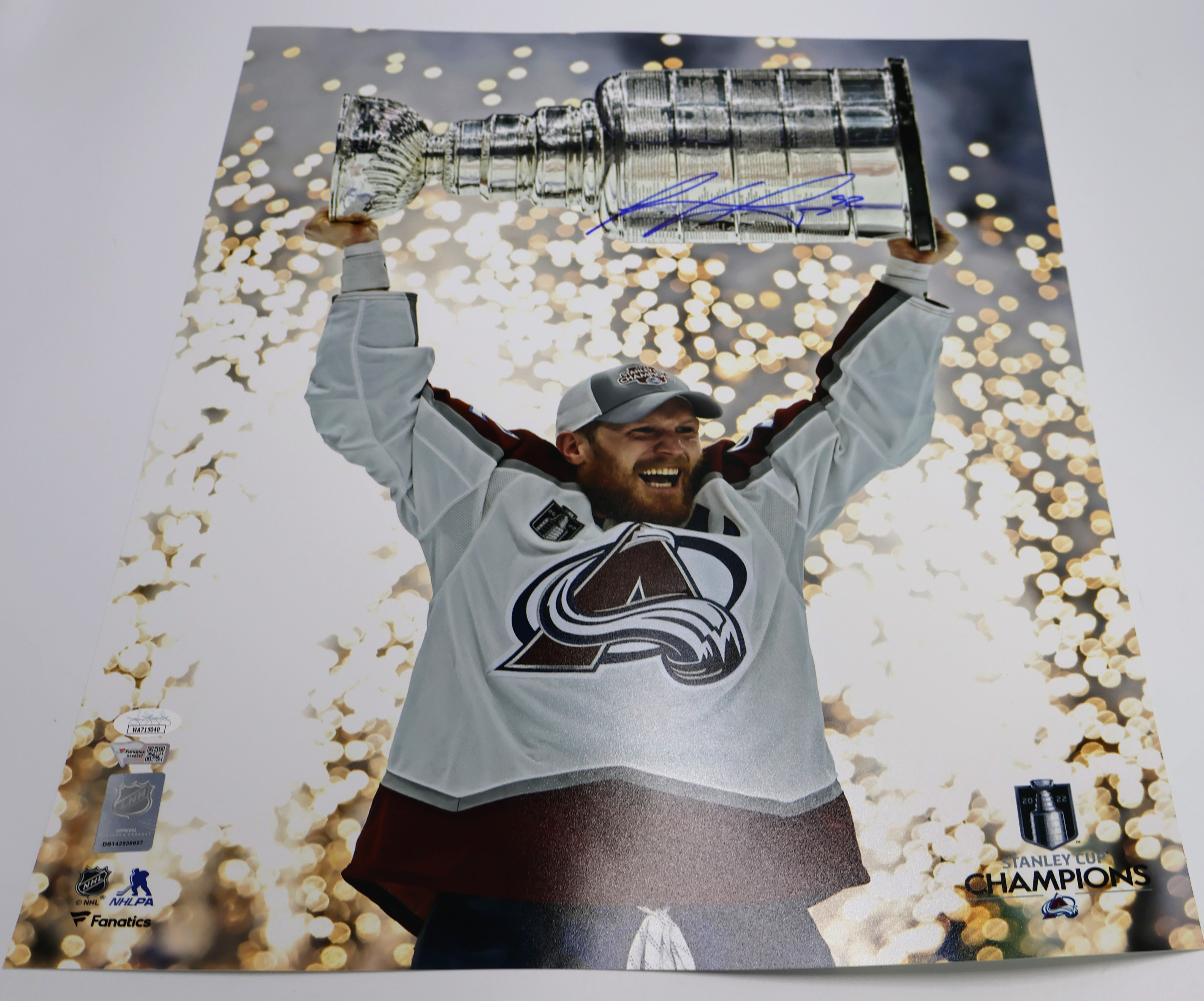Gabe Landeskog Autographed 16x20 Photo with Cup  (Fanatics & JSA)