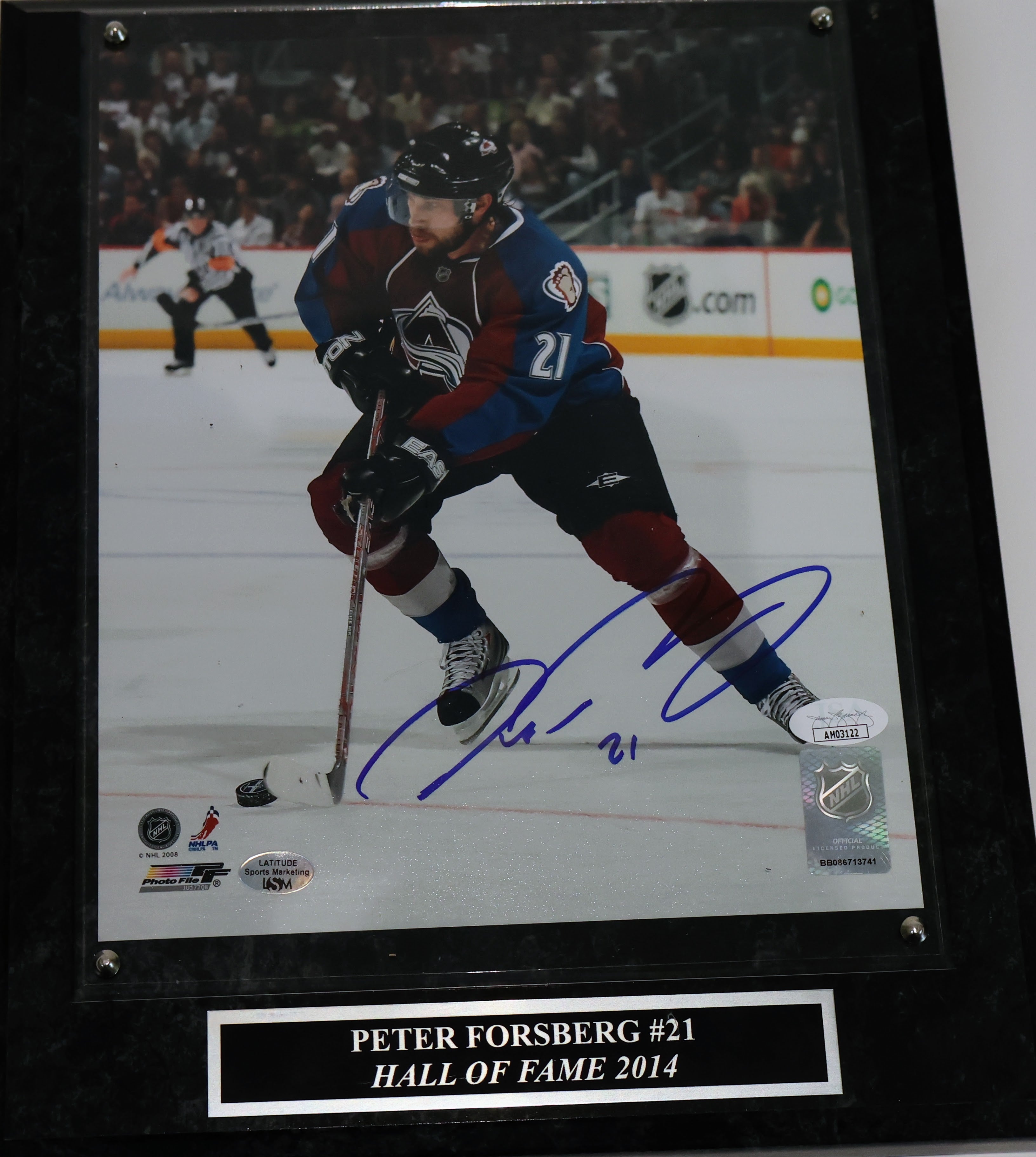 Peter Forsberg Autographed 8x10 Photo with Plaque- JSA Authenticated