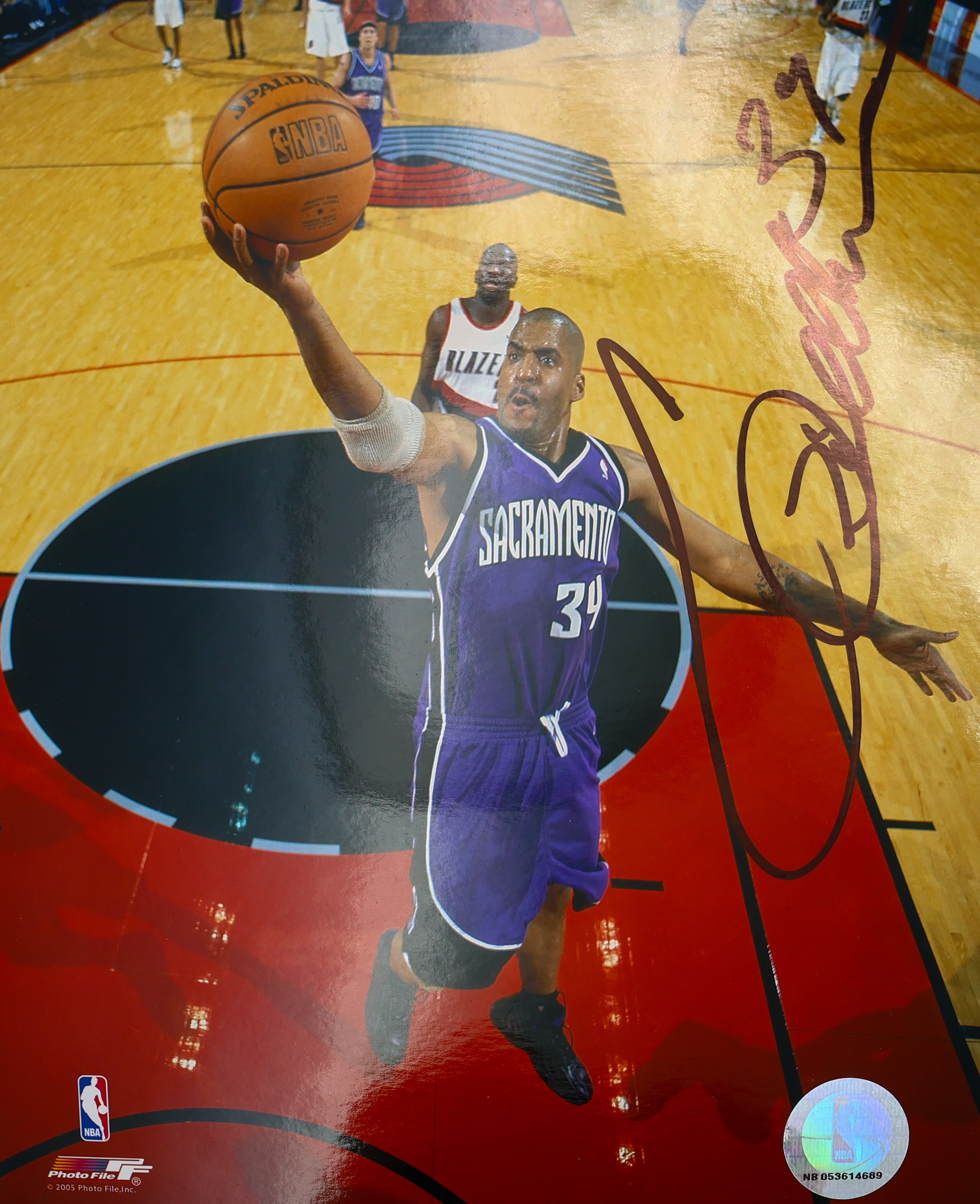 Corliss Williamson Sacramento Kings Autographed 8x10 Photo - Authentic NBA Memorabilia
