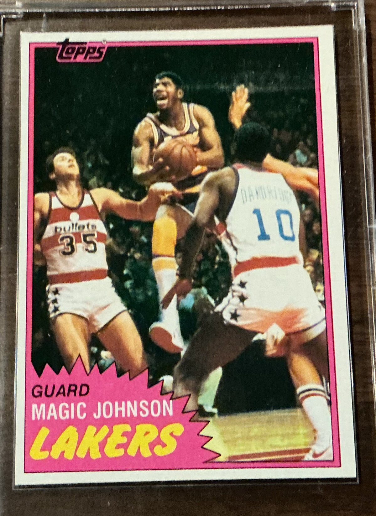 Magic Johnson 1981-82 Topps Basketball Card #21 — Los Angeles Lakers