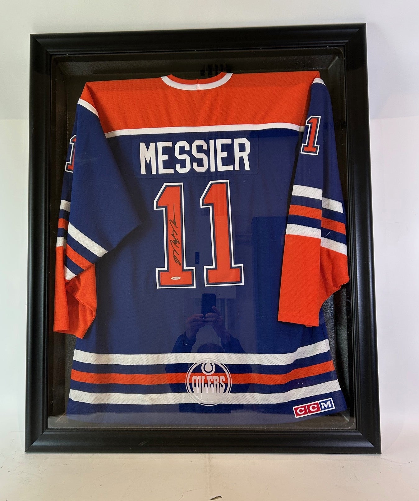 Mark Messier Autographed Edmonton Oilers Hockey Jersey UDA COA
