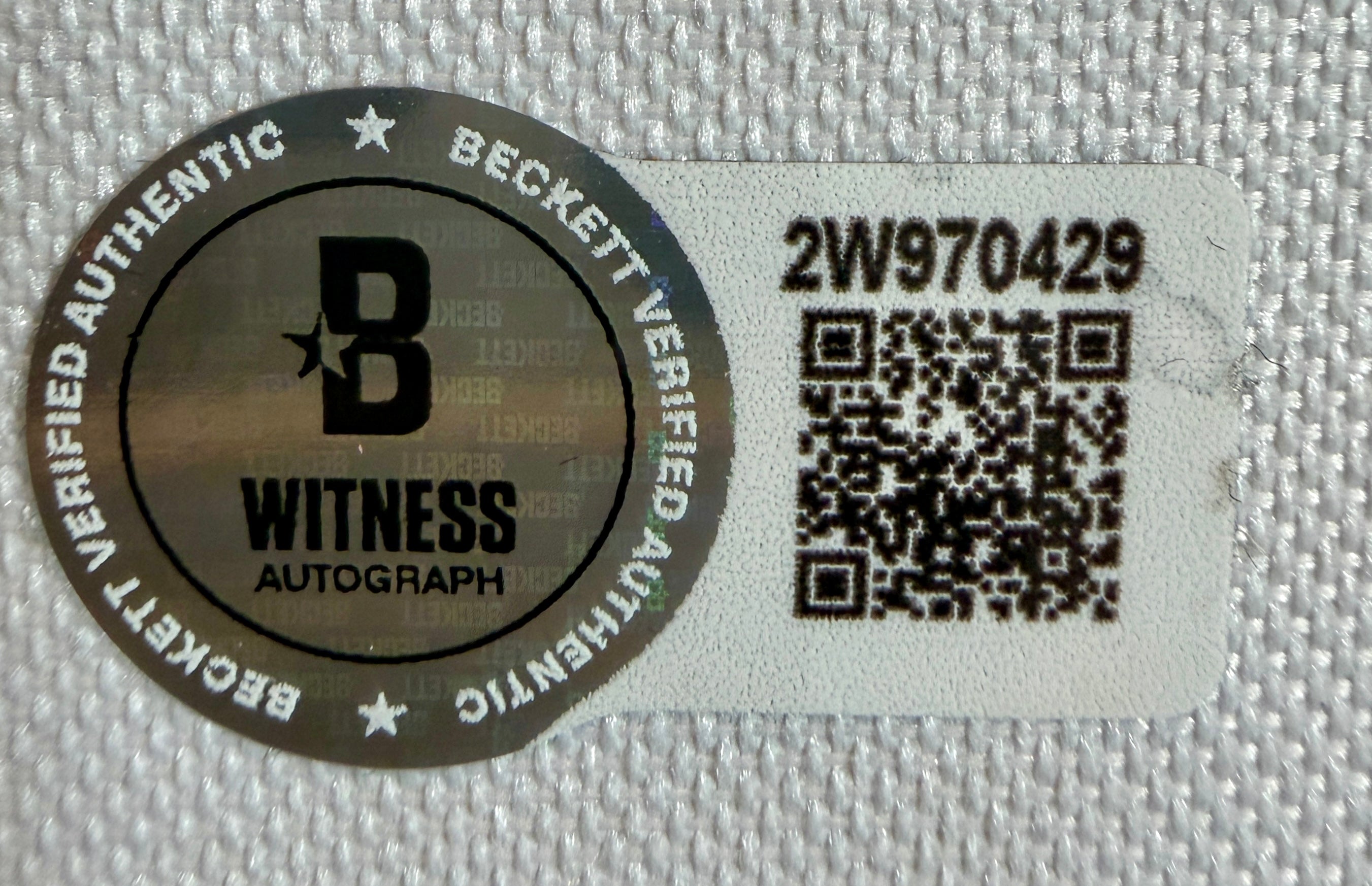 Travis Hunter Autographed Colorado Buffs Jersey DLX Framed - Beckett COA