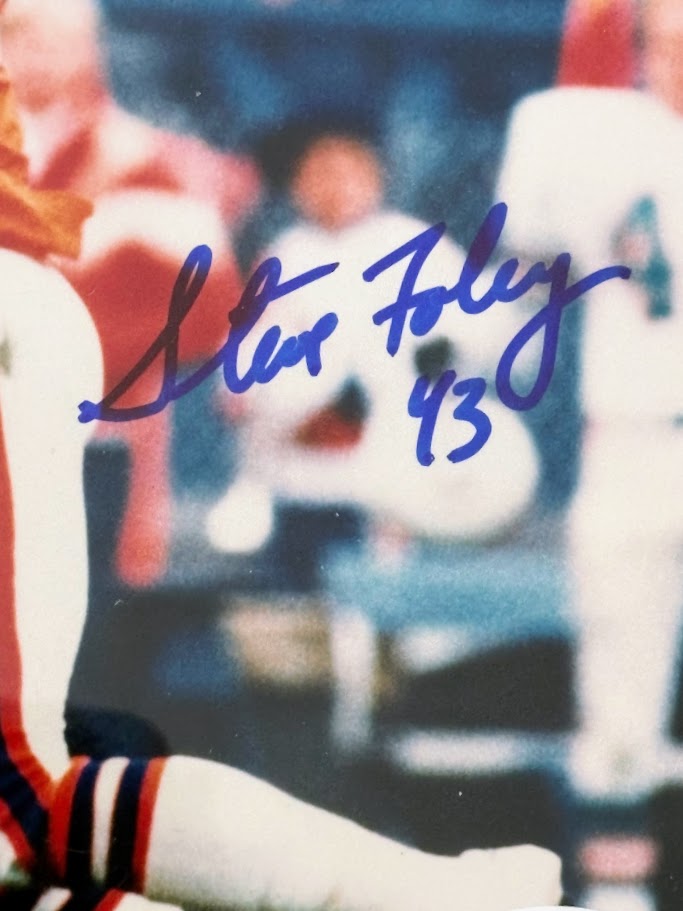 Steve Foley Autographed 8x10 Photo — Denver Broncos with Plaque | JSA COA