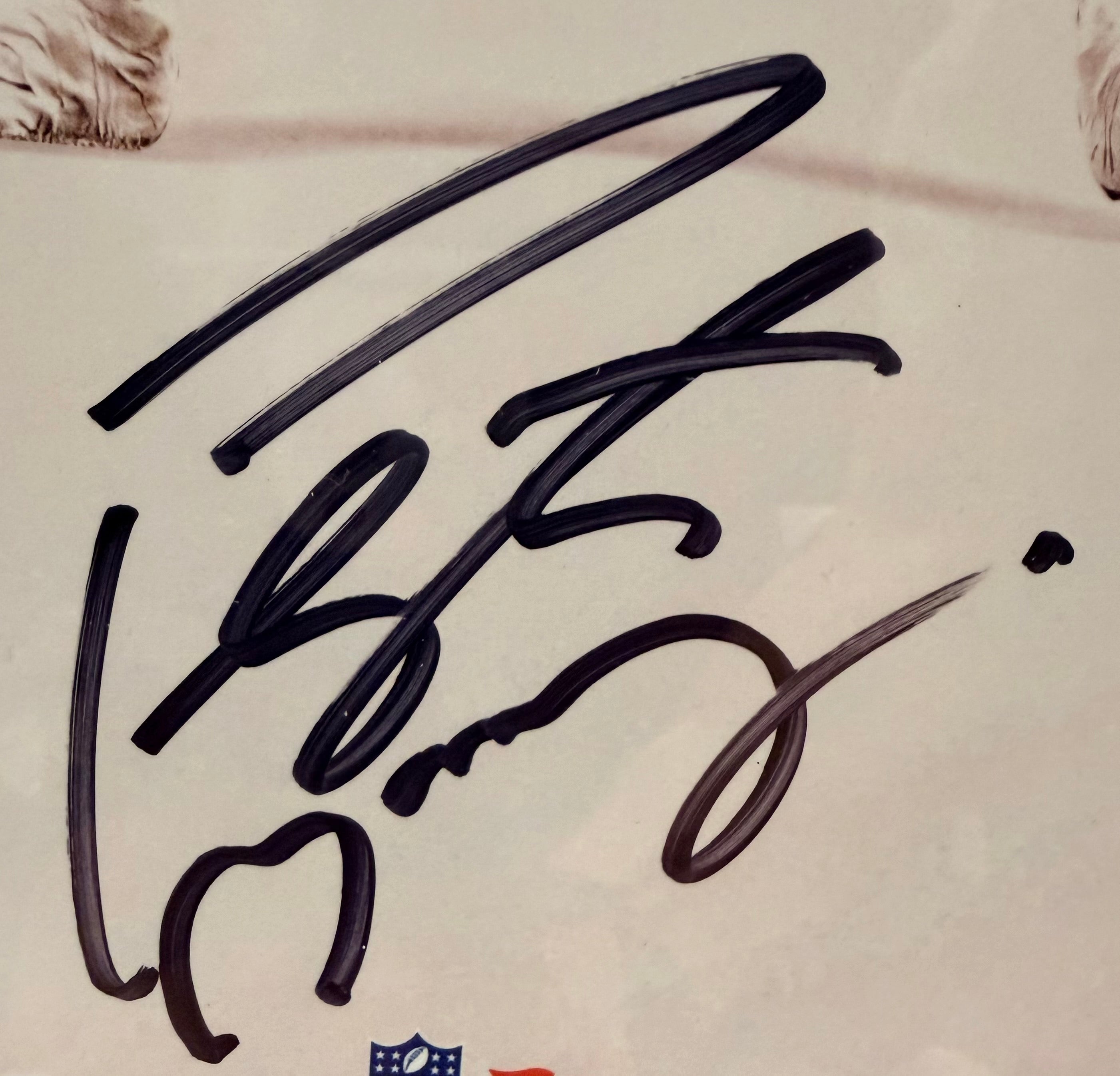 Manning Family Autographed 16x20 Photo — Archie, Peyton & Eli Manning Deluxe 3D Lighted Frame | Fanatics COA
