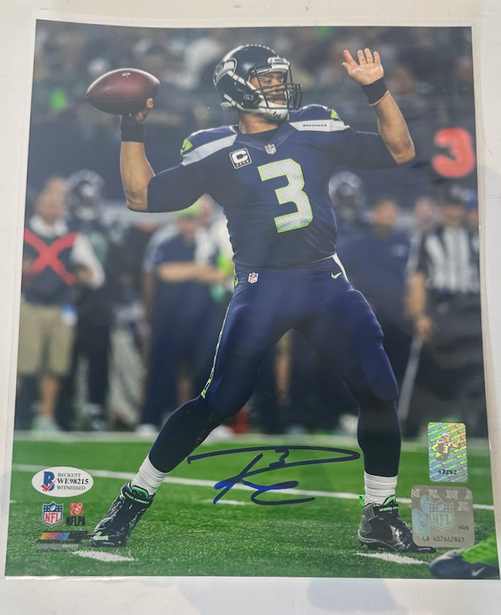 Russell Wilson Autographed 8x10 Seahawks Photo Beckett COA