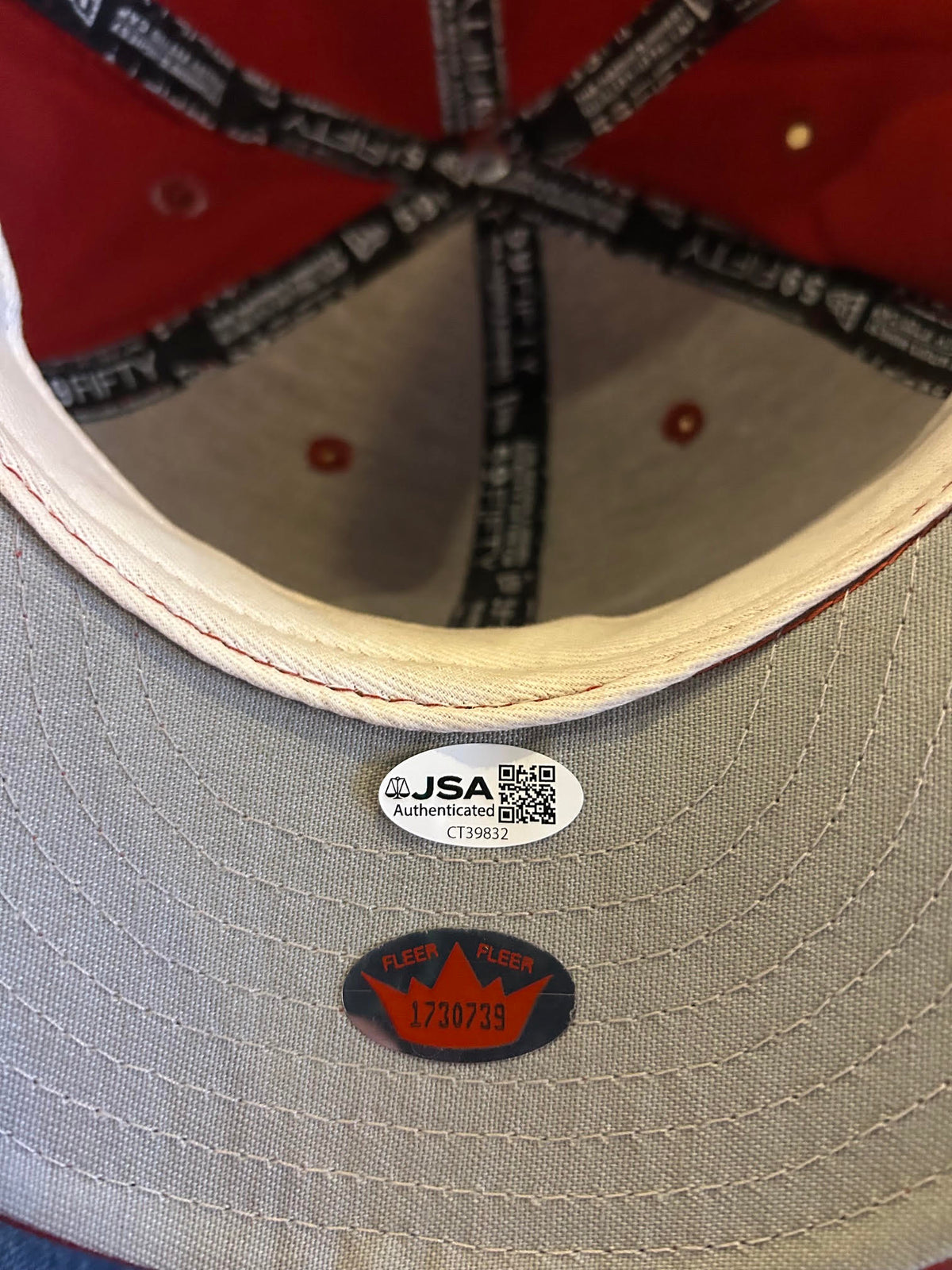 Craig Biggio Autographed Houston Astros New Era OnField Cap with Display Case - JSA COA