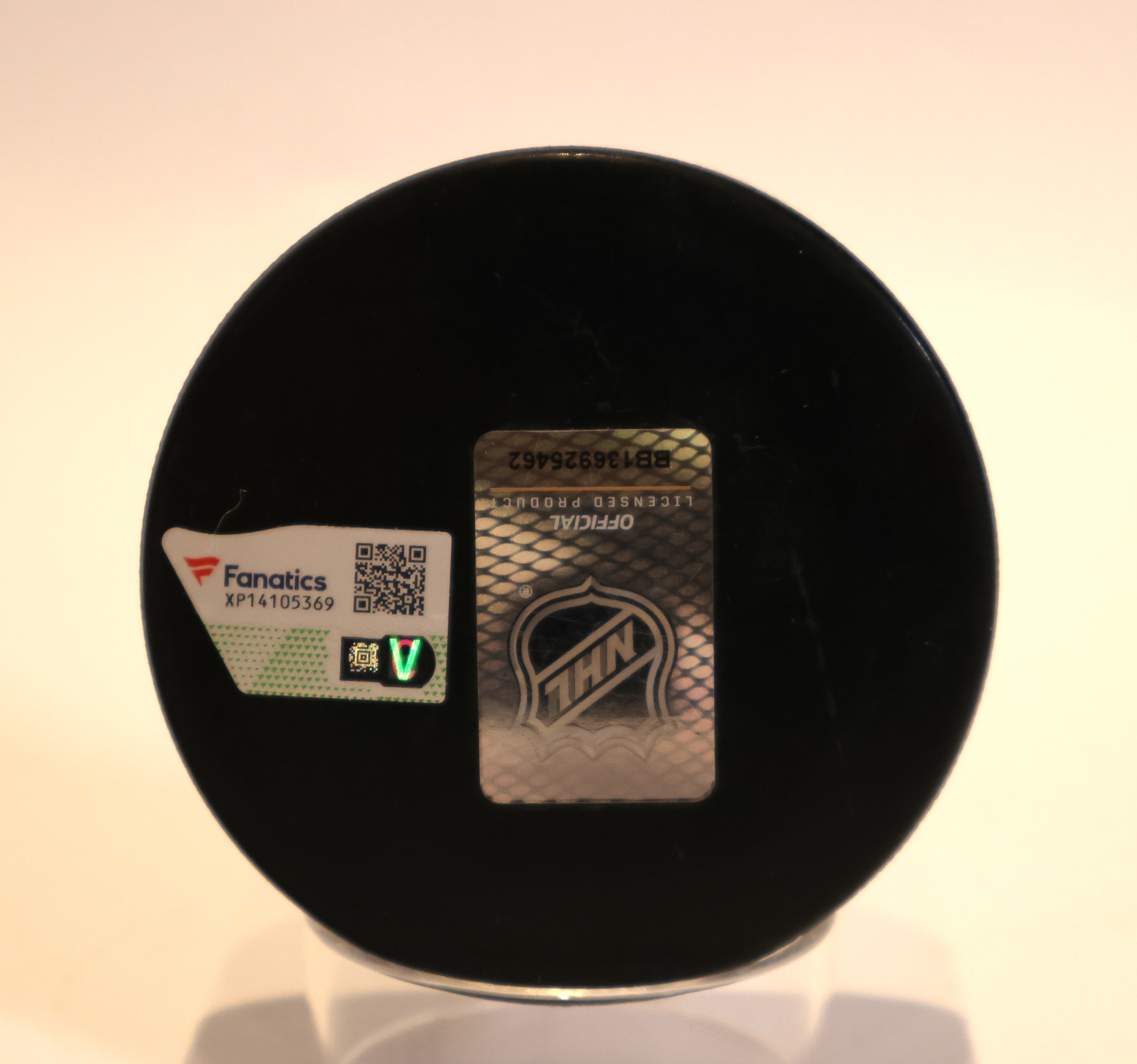 Cale Makar Authographed 2022 Conn Smythe Trophy Puck Fanatics Authentication