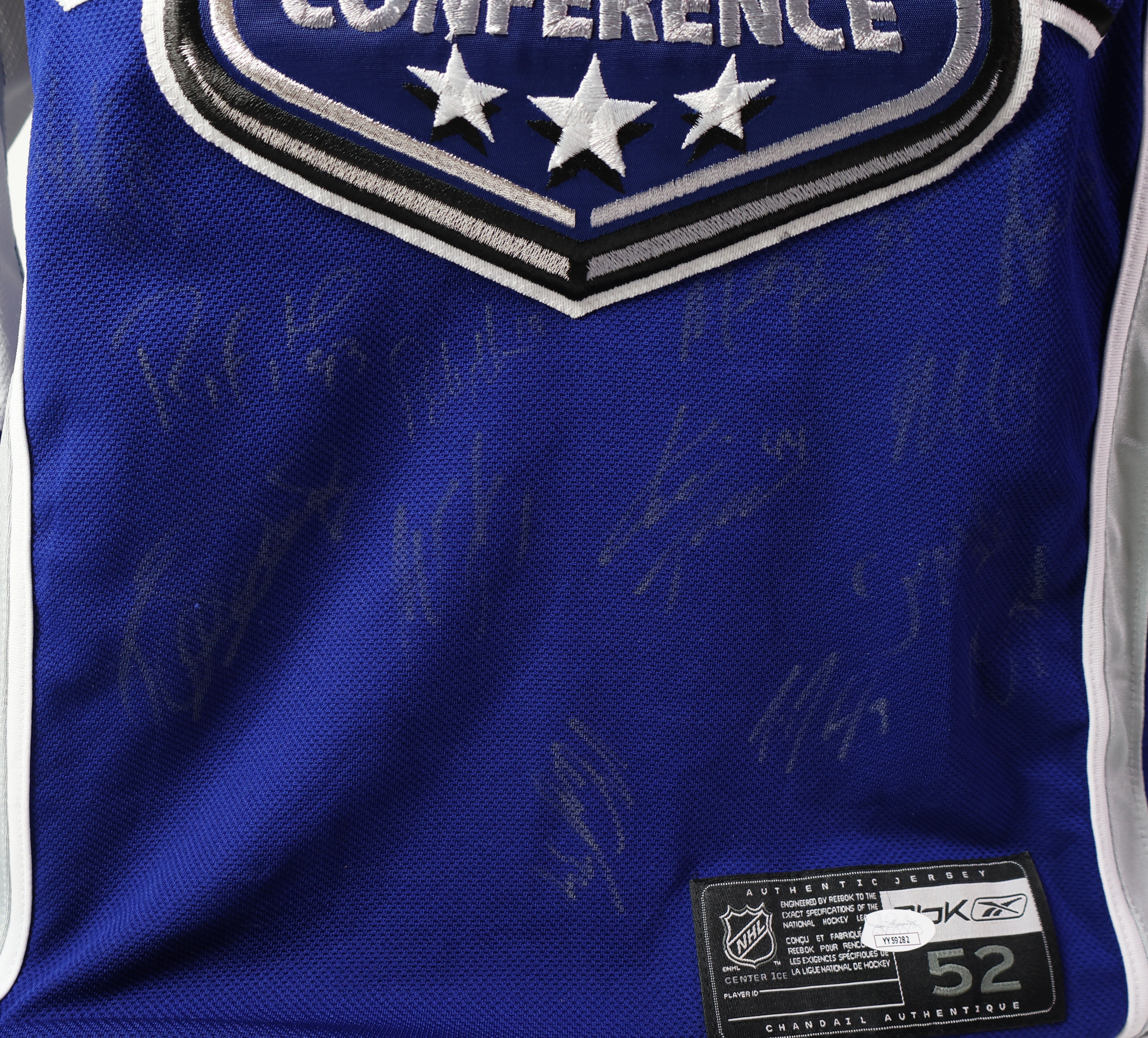 NHL All-Star western Conference Black / Silver Jersey autographed by J. Thornton / D. Phaneuf / B. Rolston / R. Nash / B. Guerin / R. Luongo / J. Sakic (2x) / T. Selanne / N. Lidstrom  JSA COA