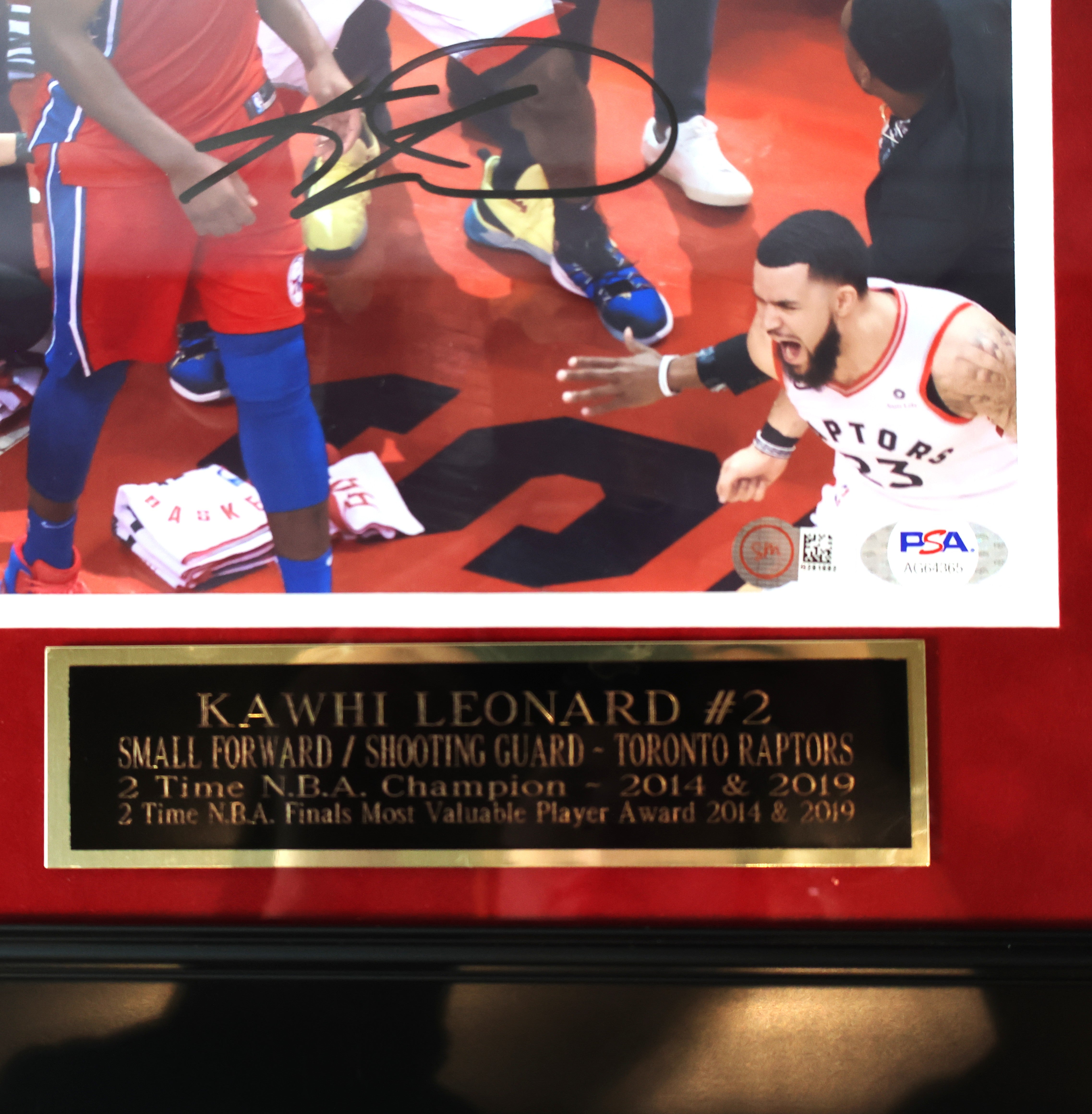 Kawhi Leonard Toronto Raptors Autographed 8x10 Photo Framed PSA COA