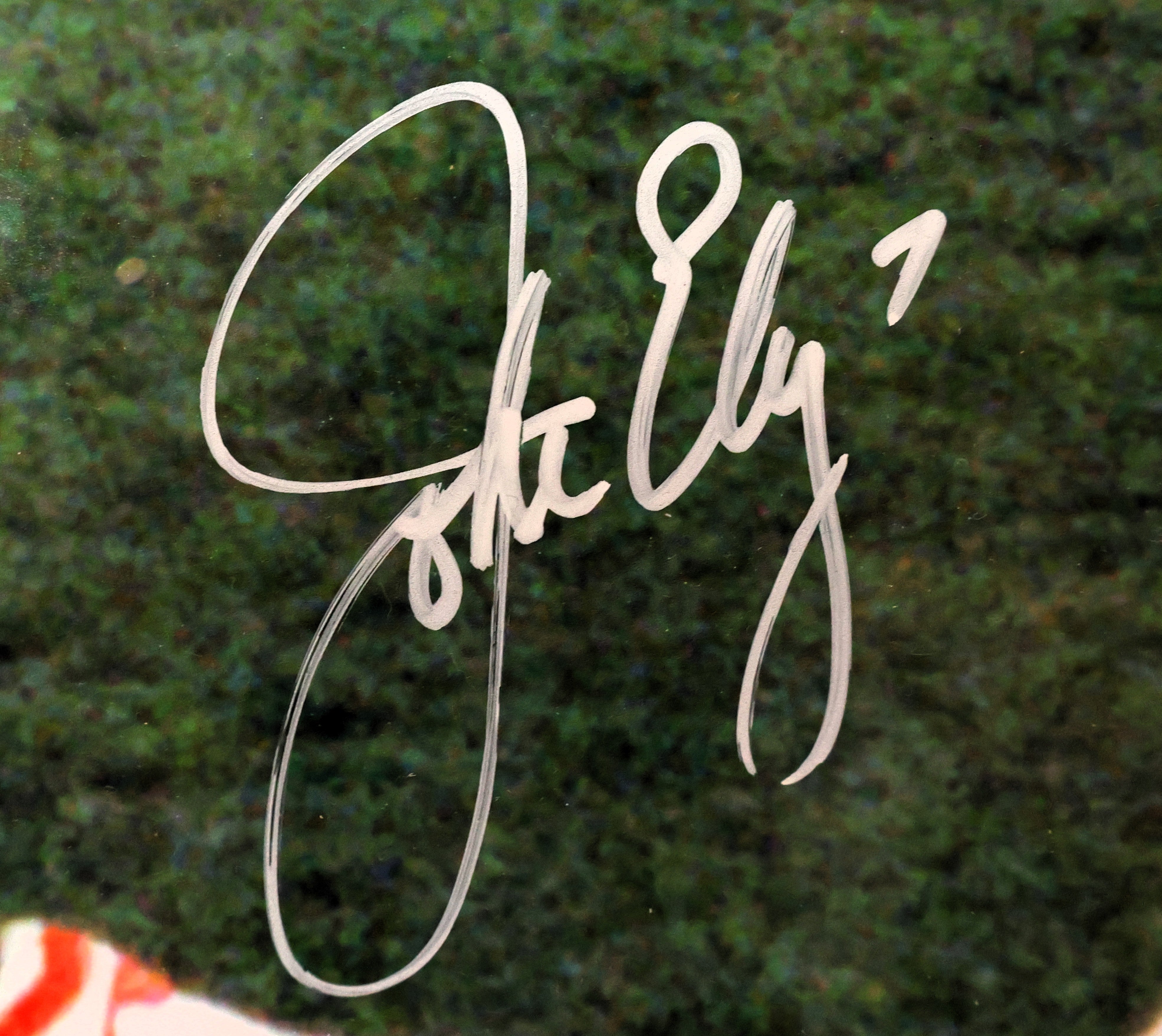 John Elway Autographed Denver Broncos 16x20 Photo - Framed with Beckett COA