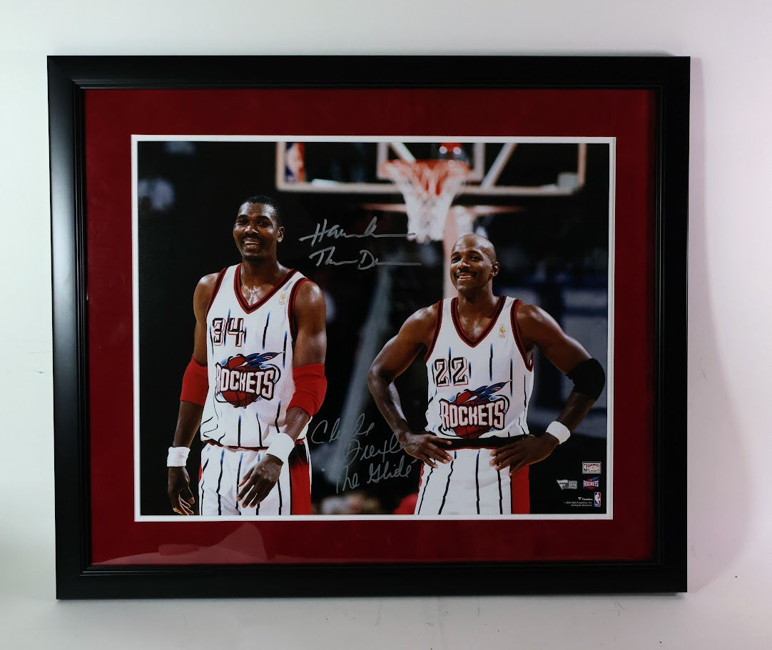 Hakeem Olajuwon and Clyde Drexler Dual Autographed 16x20 Photo Fanatics COA