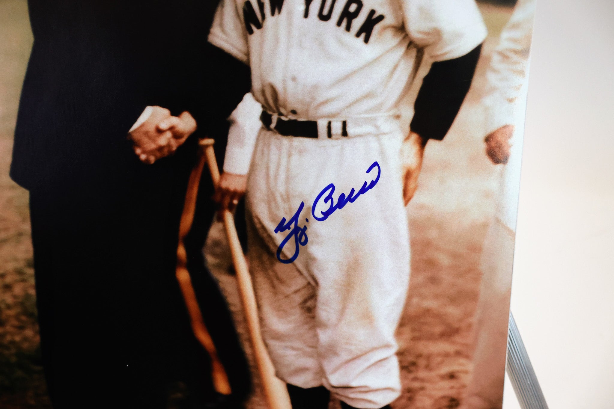 Yogi Berra Autographed New York Yankees 11x14 Photo
