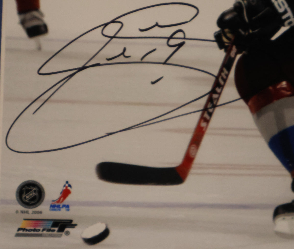 Joe Sakic Autographed 10x8 Framed Photo - JSA Authenticated