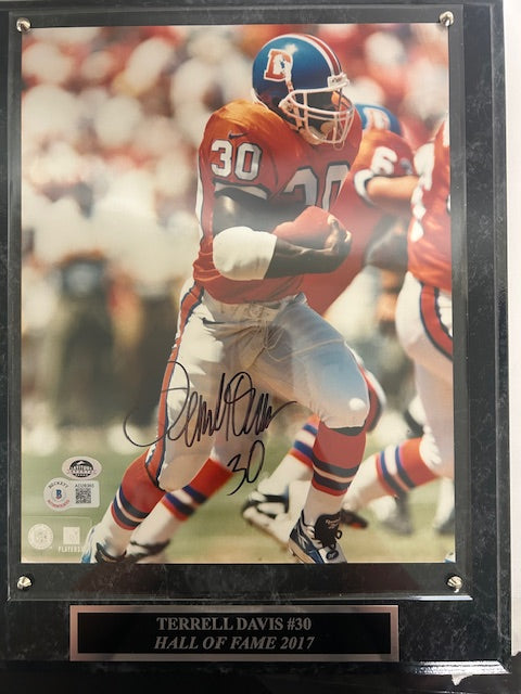 Terrell Davis Denver Broncos Autographed 8x10 Photo with Plaque Beckett COA