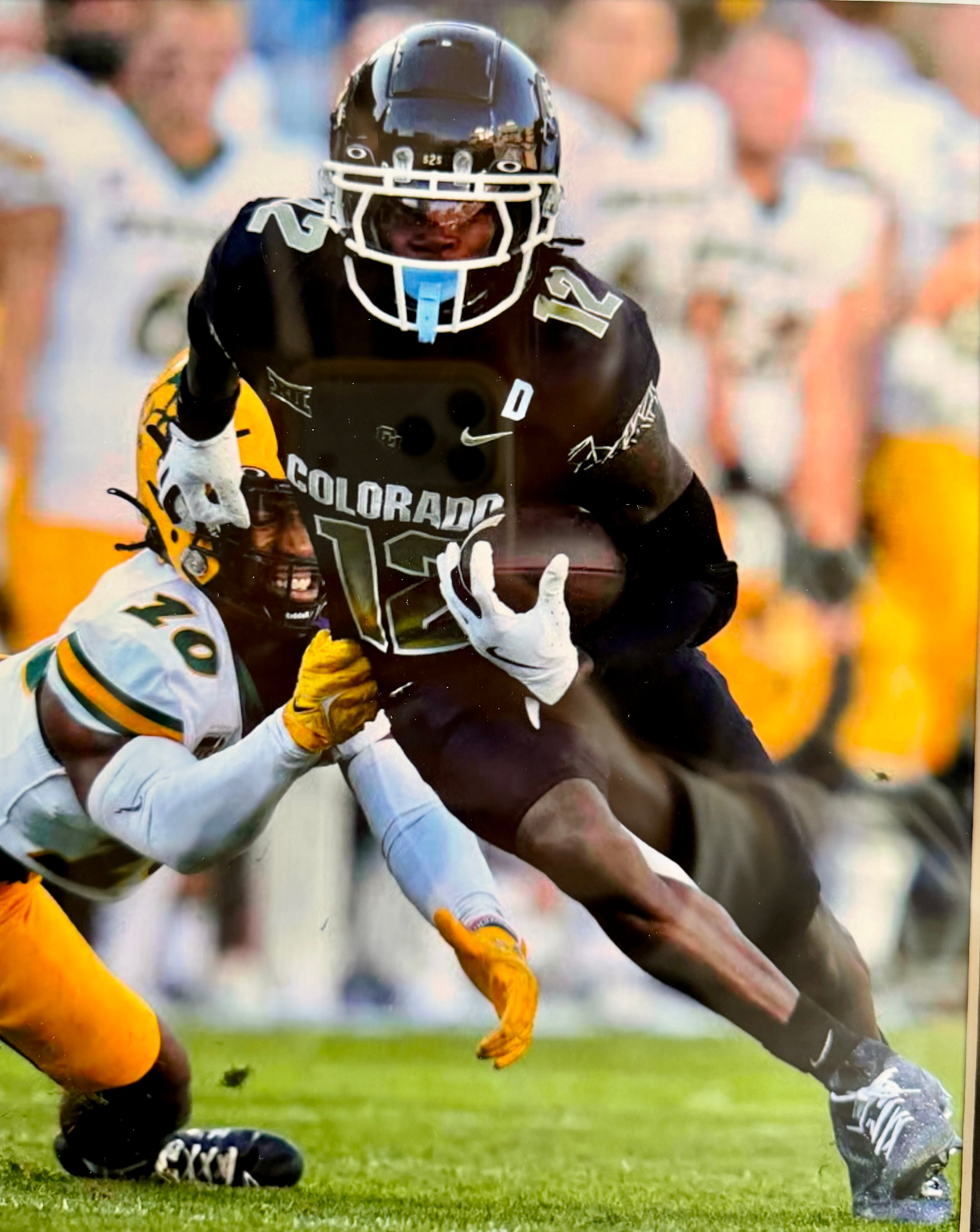 Travis Hunter Autographed Colorado Buffs Jersey DLX Framed - Beckett COA