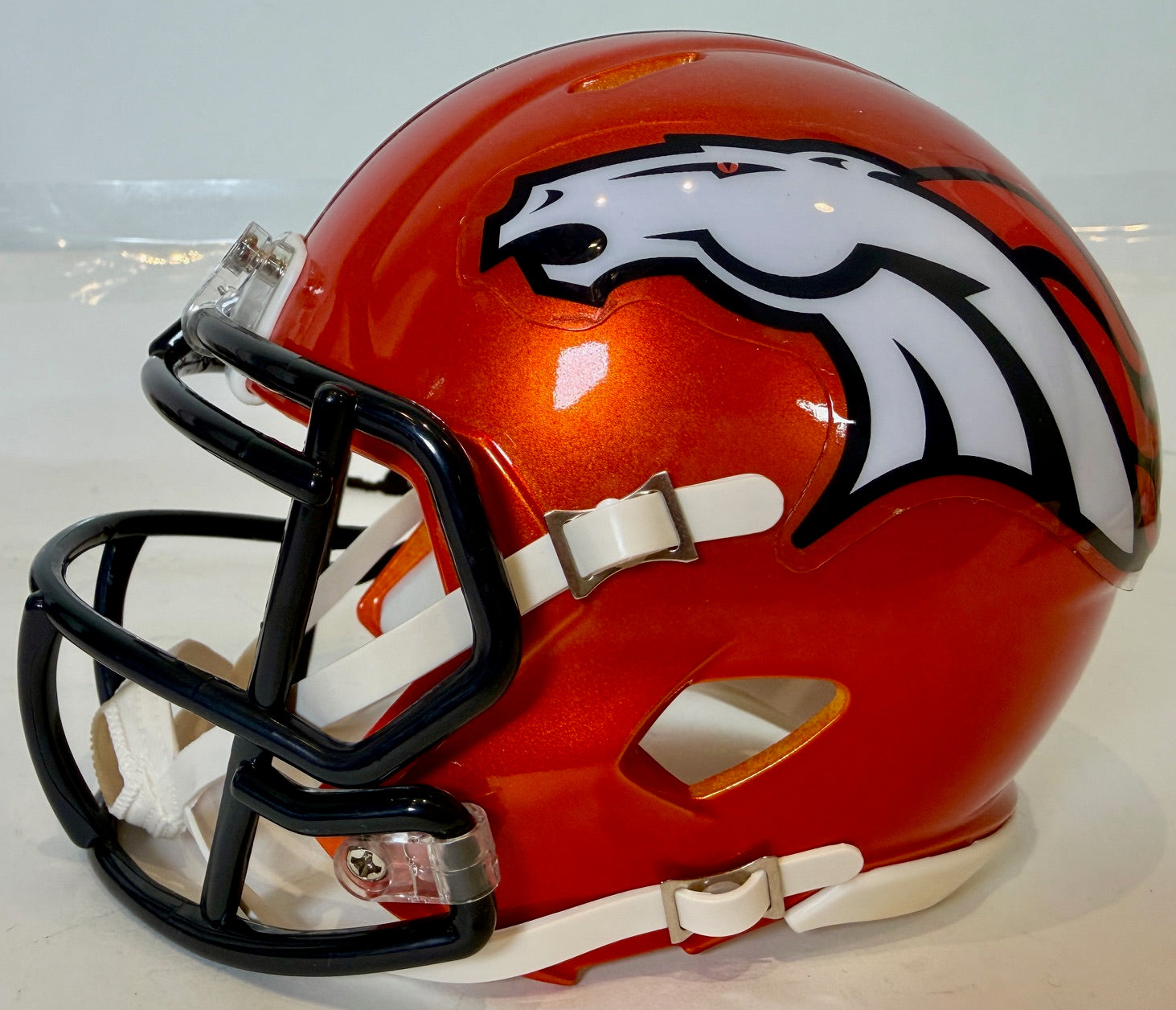 Chris Harris Jr. Autographed Flash Mini Helmet Inscribed "No Fly Zone" Beckett COA - Latitude Sports Marketing