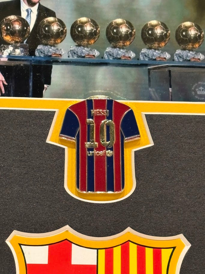 Lionel Messi FC Barcelona Framed Photo & Pin Collage with Laser Autograph – 14x18