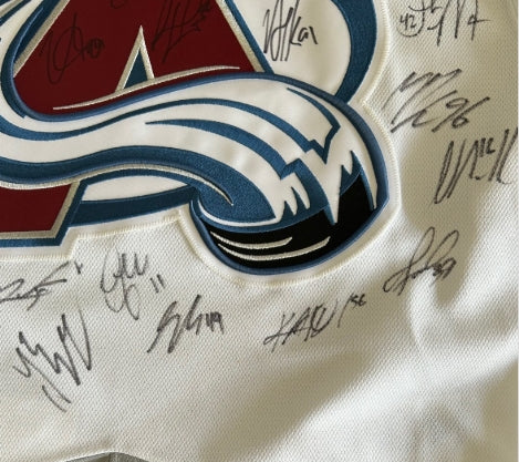 2022 Stanley Cup Champions Colorado Avalanche Team Signed Jersey JSA Letter of Authenticity