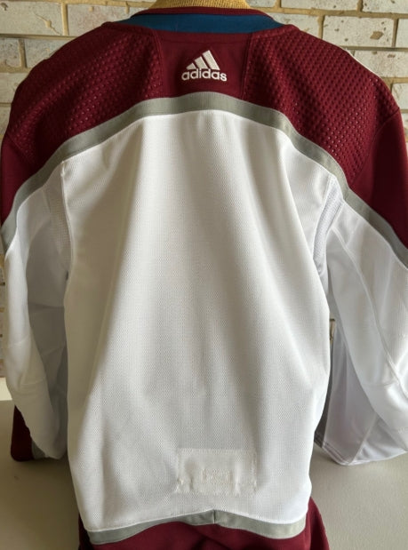 2022 Stanley Cup Champions Colorado Avalanche Team Signed Jersey JSA Letter of Authenticity