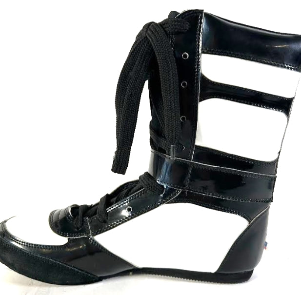 Floyd Mayweather Jr. Autographed 'TBE 50-0' The Money Team Shoe - BAS Certified