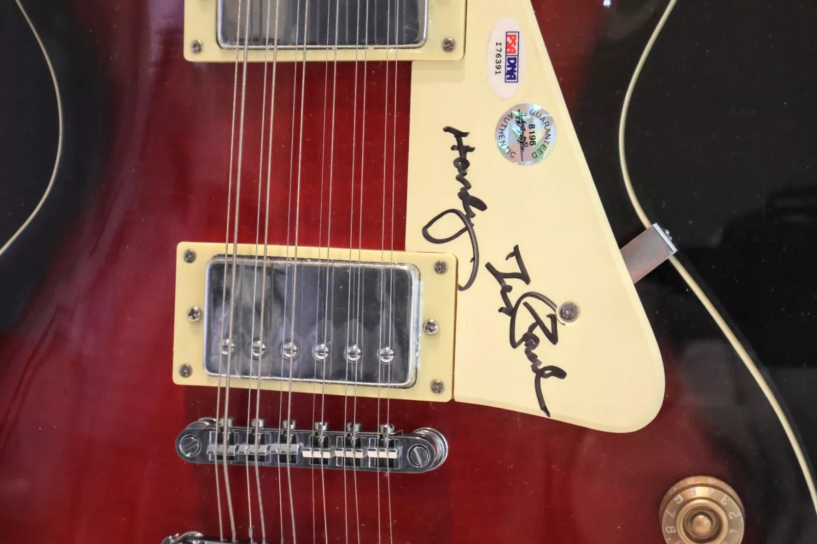 Les Paul Autographed Guitar with Deluxe Case