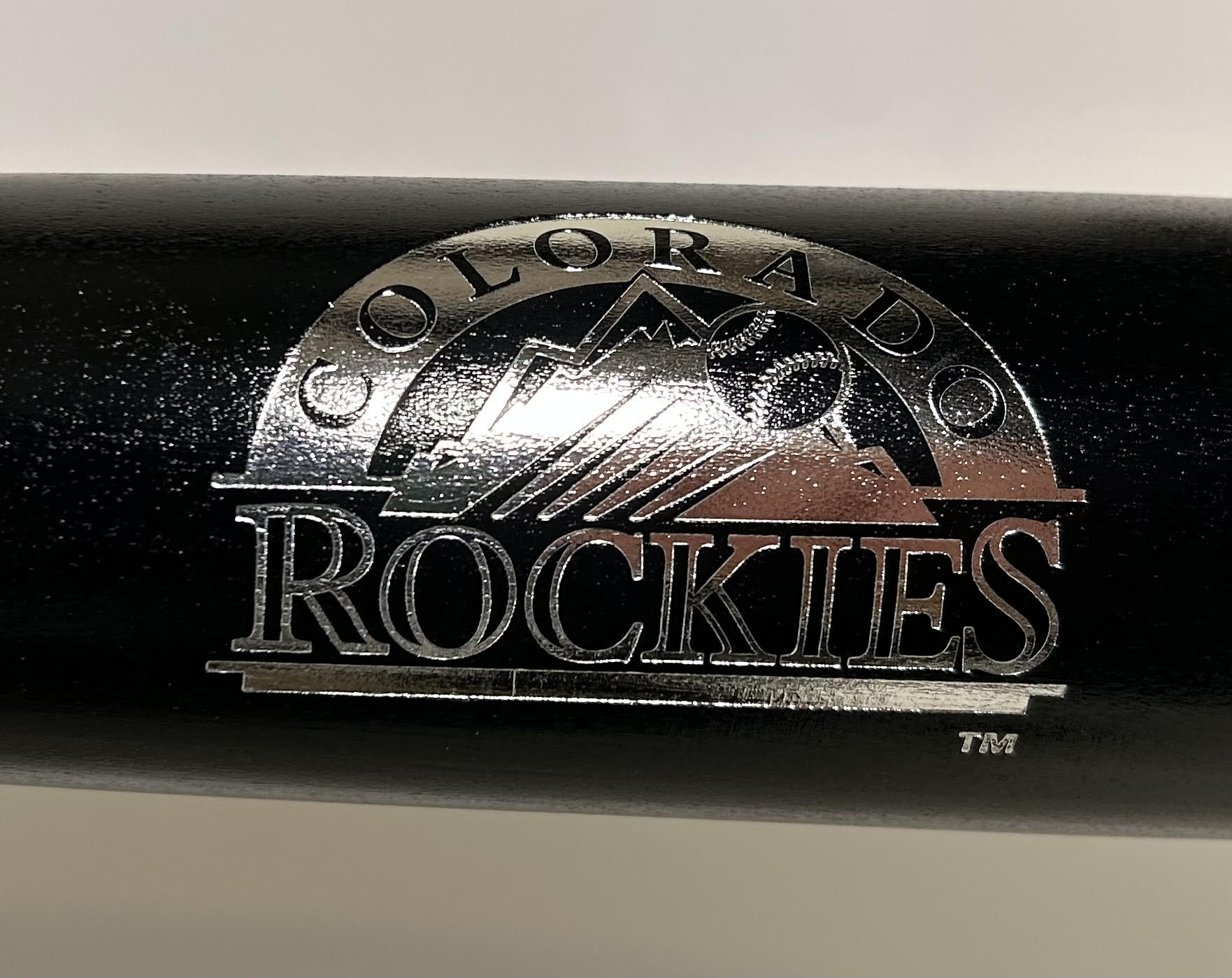 Nolan Arenado Autographed Colorado Rockies Louisville Slugger Silver Slugger 2016 Bat — MLB COA
